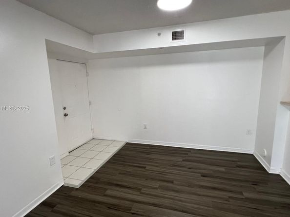 655 SW 111th Way 102, Pembroke Pines FL 33025