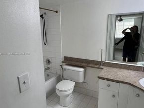 655 SW 111th Way 102, Pembroke Pines FL 33025