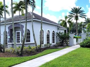655 SW 111th Way 102, Pembroke Pines FL 33025