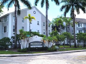 655 SW 111th Way 102, Pembroke Pines FL 33025