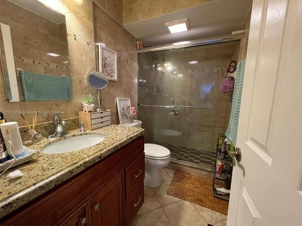 1445 Atlantic Shores Blvd 202, Hallandale Beach FL 33009