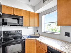 609 NE 13th Ave 301, Fort Lauderdale FL 33304