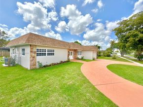 7480 NW 14th St, Plantation FL 33313