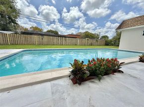7480 NW 14th St, Plantation FL 33313