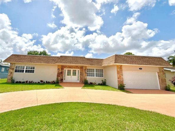 7480 NW 14th St, Plantation FL 33313
