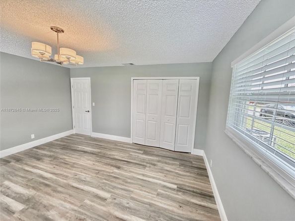 7480 NW 14th St, Plantation FL 33313