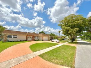 7480 NW 14th St, Plantation FL 33313