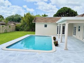 7480 NW 14th St, Plantation FL 33313