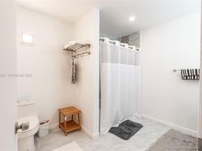 6724 SW 114th Pl E, Miami FL 33173