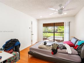 6724 SW 114th Pl E, Miami FL 33173
