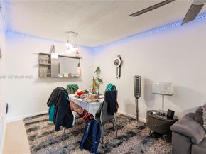 6724 SW 114th Pl E, Miami FL 33173