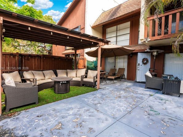 6724 SW 114th Pl E, Miami FL 33173