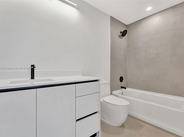 1559 NW 94TH Way 08, Coral Springs FL 33071