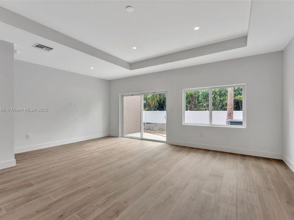 1559 NW 94TH Way 08, Coral Springs FL 33071