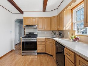 303 Kansas Street, Lindenhurst NY 11757