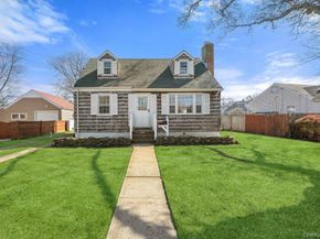 303 Kansas Street, Lindenhurst NY 11757