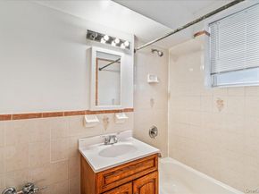 8450 169th Street 306, Jamaica NY 11432