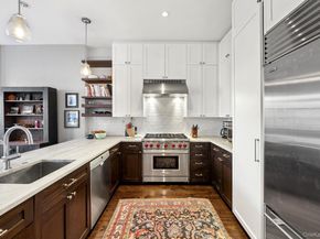 555 HENRY Street 3, Brooklyn NY 11231