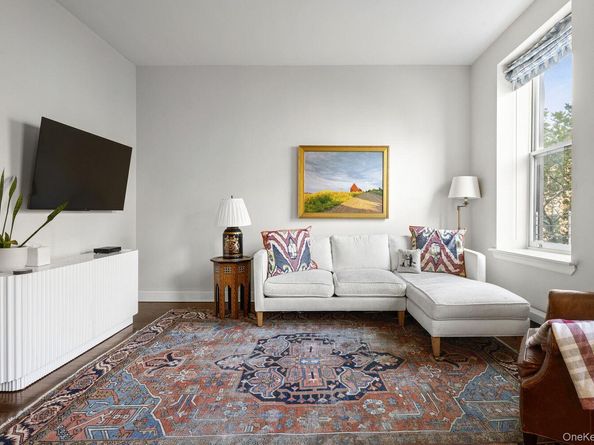 555 HENRY Street 3, Brooklyn NY 11231