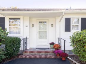 920 Pine Neck Road, Southold NY 11971