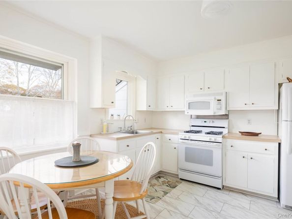 920 Pine Neck Road, Southold NY 11971