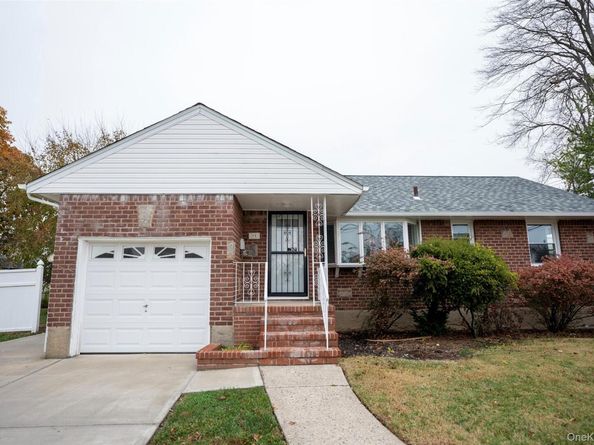 95 Harold Avenue, Hempstead NY 11550