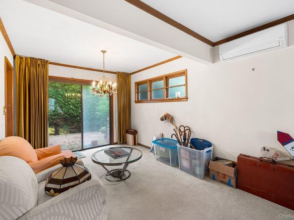 3651 Woodbridge Lane N, Wantagh NY 11793