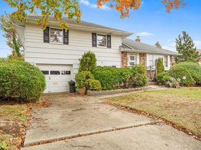 3651 Woodbridge Lane N, Wantagh NY 11793