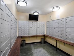 61-25 97th Street 15F, Rego Park NY 11374