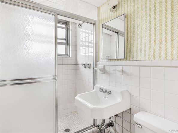 61-25 97th Street 15F, Rego Park NY 11374