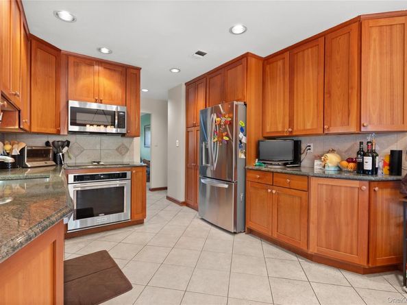 183 Captains Way, Bay Shore NY 11706