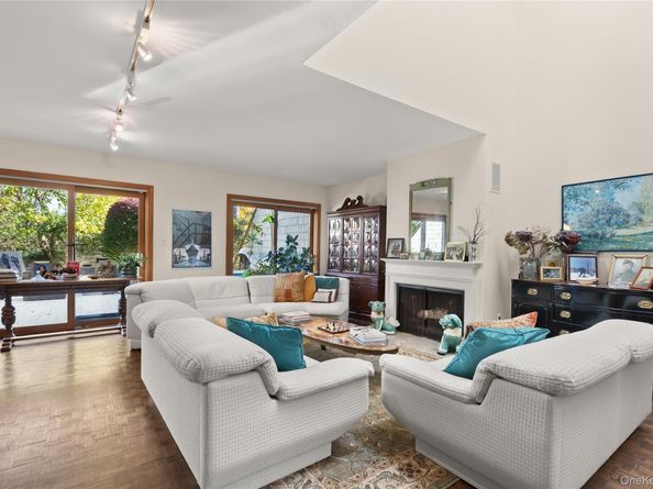 183 Captains Way, Bay Shore NY 11706