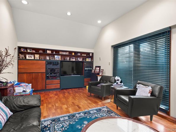 183 Captains Way, Bay Shore NY 11706