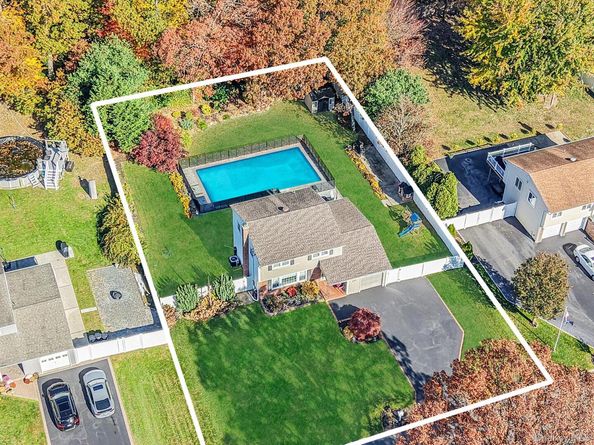 11 Joyce Drive, Hauppauge NY 11788