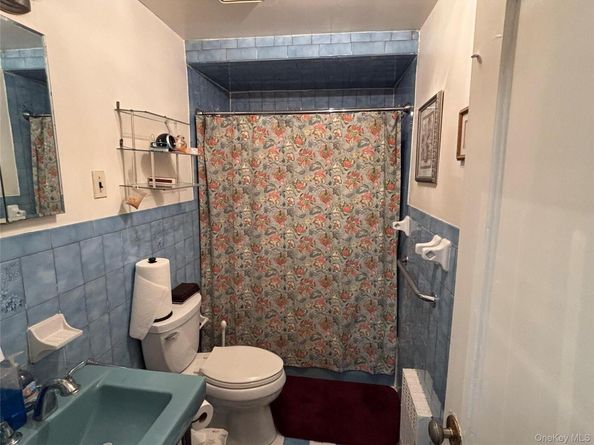 107-09 221st Street, Queens Village NY 11429