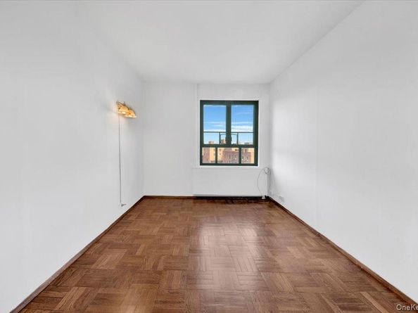 99 Metropolitan Oval 8F, Bronx NY 10462