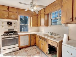 114-42 211th St, Cambria Heights NY 11411