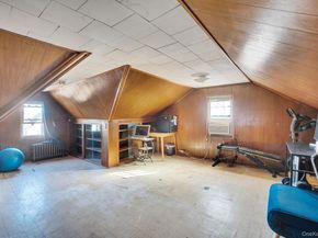 114-42 211th St, Cambria Heights NY 11411