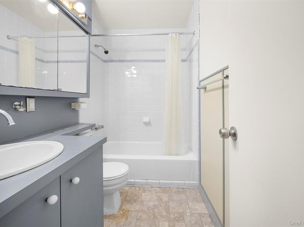 7 Harbour Lane 5B, Oyster Bay NY 11771