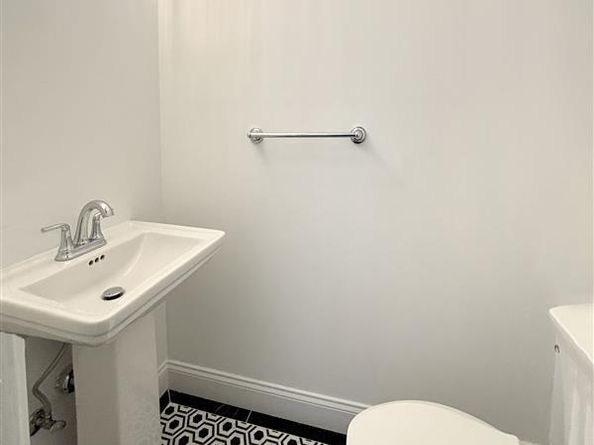 471 Pacing Way, Westbury NY 11590