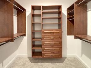 471 Pacing Way, Westbury NY 11590