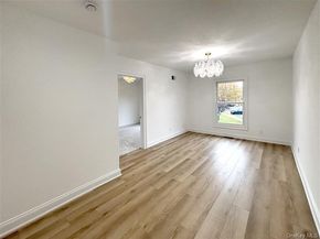 471 Pacing Way, Westbury NY 11590