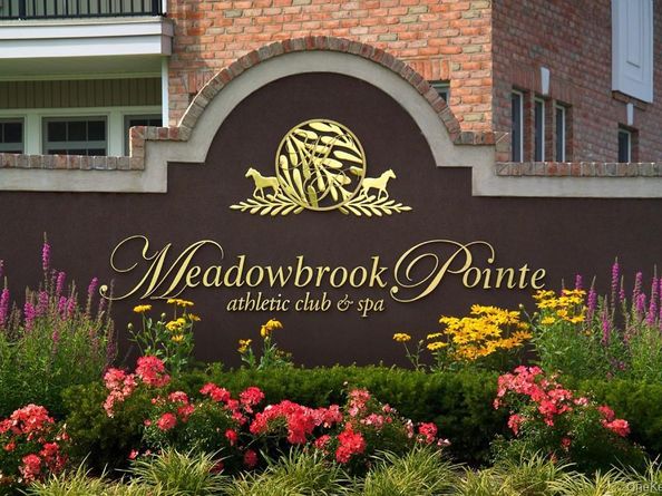 471 Pacing Way, Westbury NY 11590