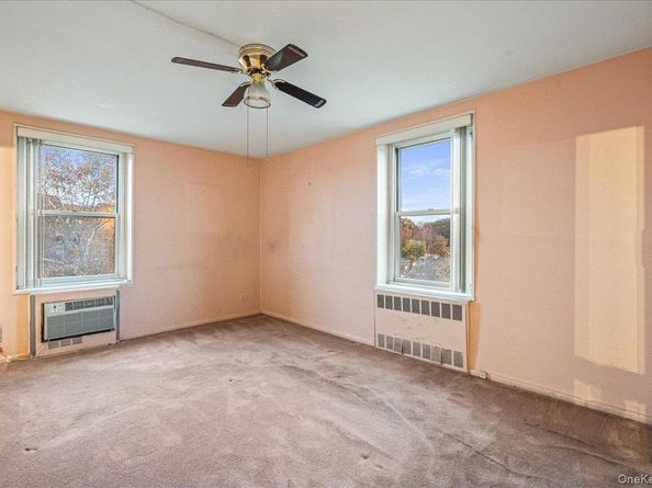 209-25 18th Avenue 6D, Bayside NY 11360