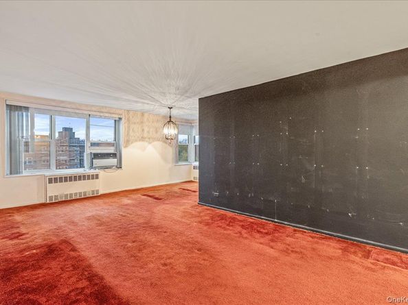 209-25 18th Avenue 6D, Bayside NY 11360