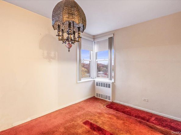 209-25 18th Avenue 6D, Bayside NY 11360