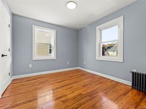 194-23 114th Road, Saint Albans NY 11412