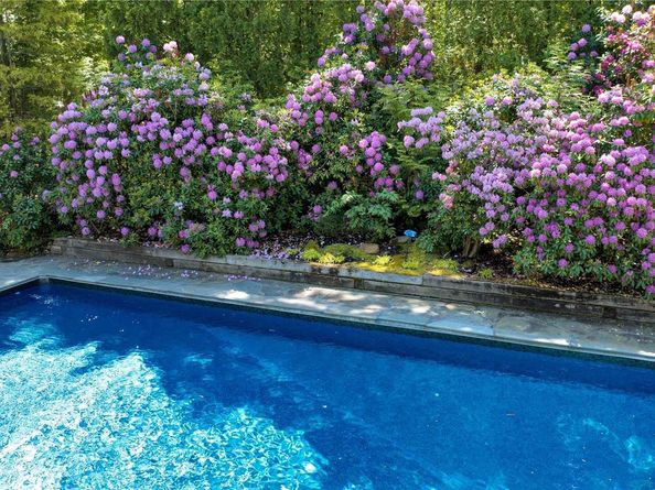 162 Middle Line, Southampton NY 11968