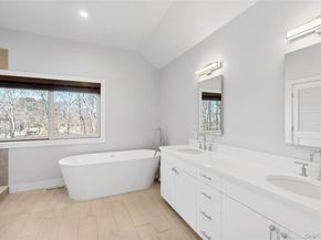 162 Middle Line, Southampton NY 11968