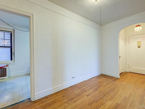 109-14 Ascan Avenue 4J, Forest Hills NY 11375